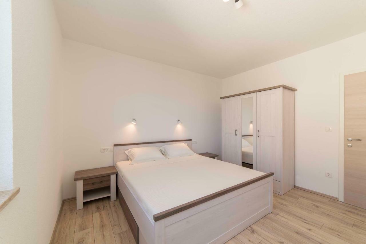 Sunset House Apartment Kampor ภายนอก รูปภาพ