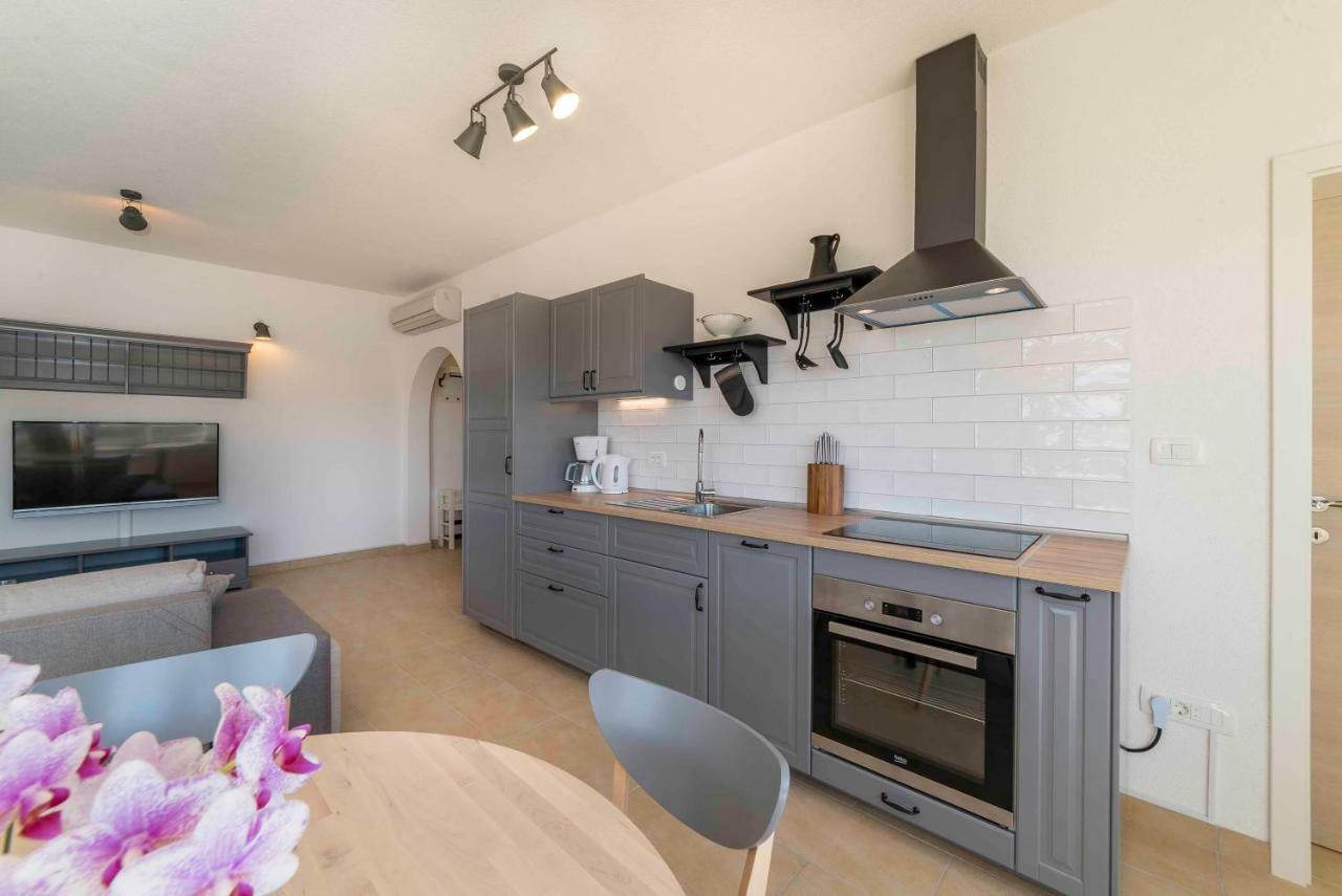 Sunset House Apartment Kampor ภายนอก รูปภาพ